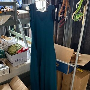Elegant Teal Sleeveless Dress